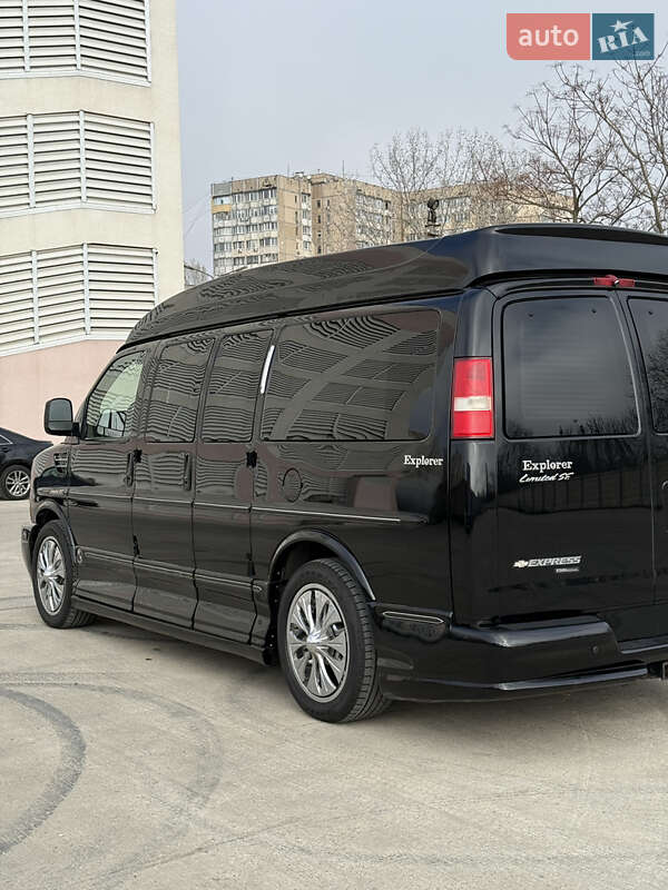 Мінівен Chevrolet Express 2013 в Одесі