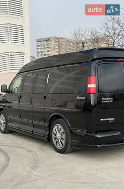 Минивэн Chevrolet Express 2013 в 