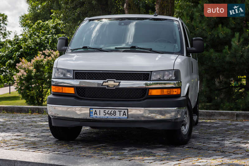 Минивэн Chevrolet Express 2018 в Киеве фото 5 Минивэн Chevrolet Express 2018 в Киеве