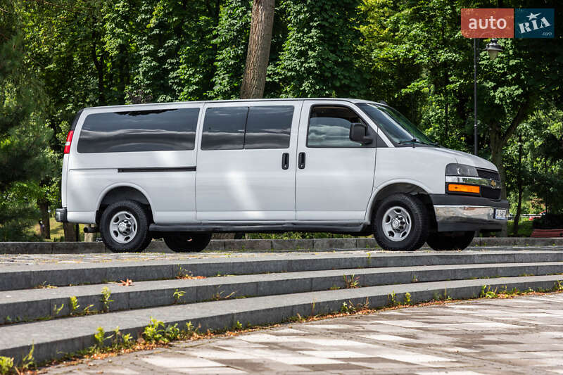 Минивэн Chevrolet Express 2018 в Киеве фото 10 Минивэн Chevrolet Express 2018 в Киеве