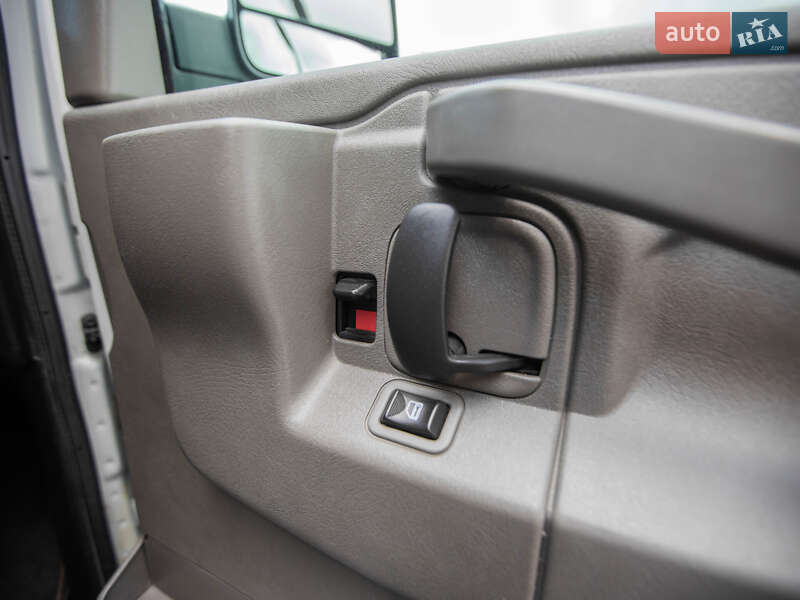 Минивэн Chevrolet Express 2018 в Киеве фото 37 Минивэн Chevrolet Express 2018 в Киеве