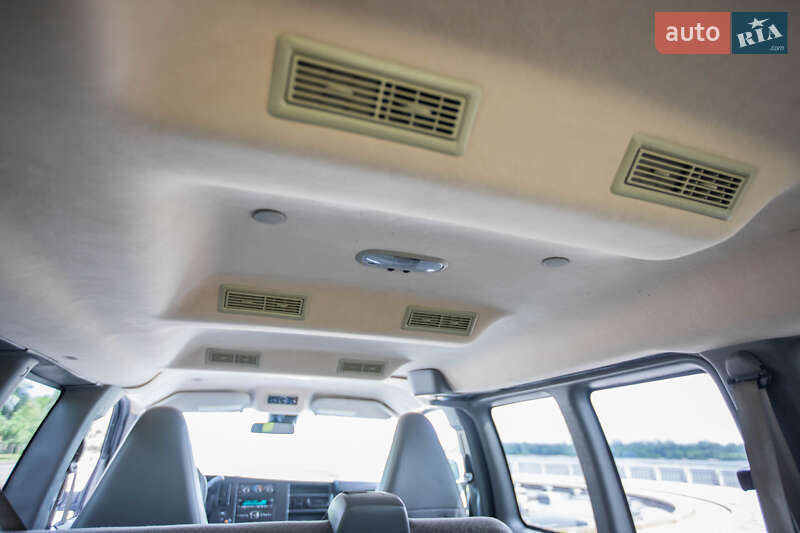 Минивэн Chevrolet Express 2018 в Киеве фото 42 Минивэн Chevrolet Express 2018 в Киеве