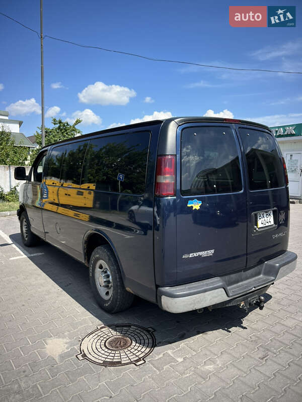Минивэн Chevrolet Express 2006 в Хмельницком
