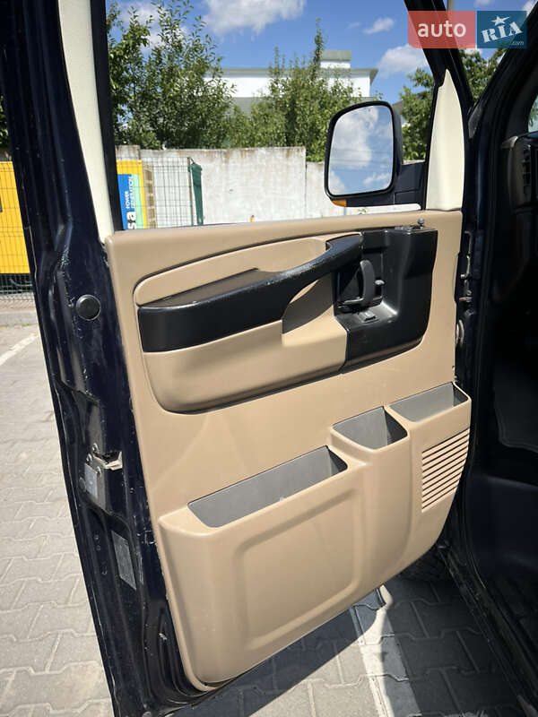 Минивэн Chevrolet Express 2006 в Хмельницком