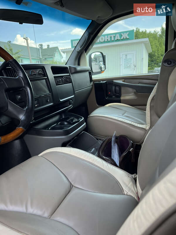 Минивэн Chevrolet Express 2006 в Хмельницком