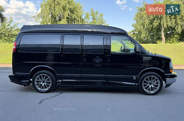 Минивэн Chevrolet Express 2012 в 