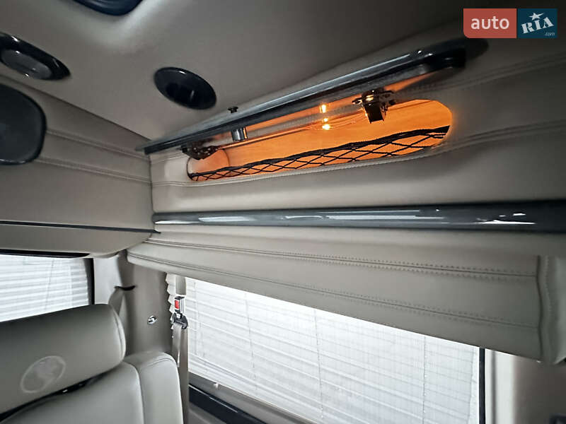 Мінівен Chevrolet Express 2012 в Києві