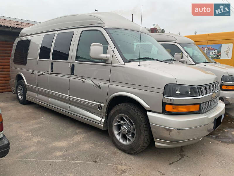 Минивэн Chevrolet Express 2010 в Киеве