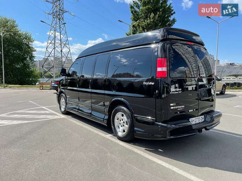 Минивэн Chevrolet Express 2011 в Киеве