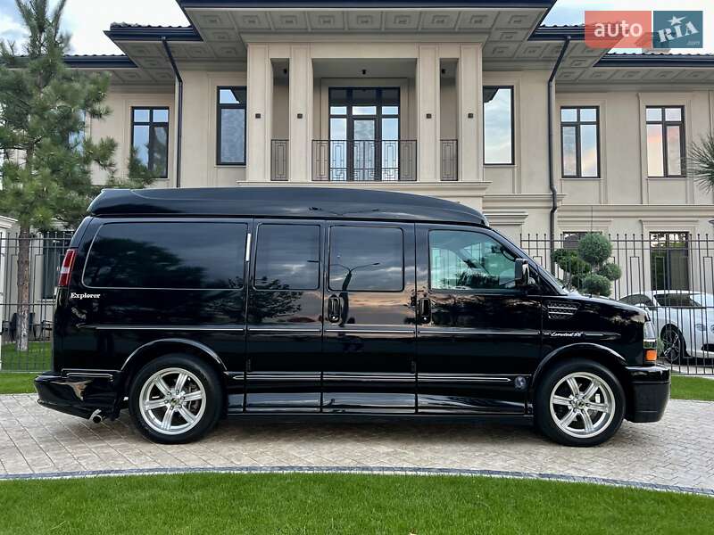 Chevrolet Express 2010