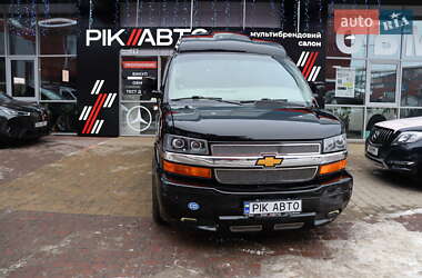 Мінівен Chevrolet Express 2014 в Львові