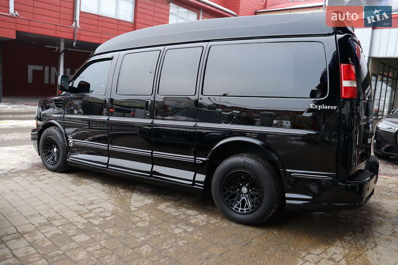 Мінівен Chevrolet Express 2014 в Львові
