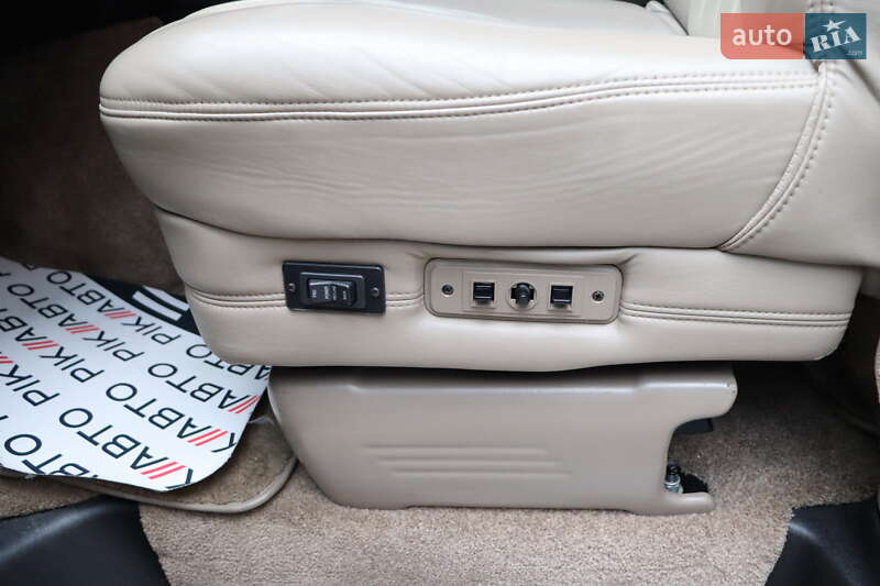 Мінівен Chevrolet Express 2014 в Львові