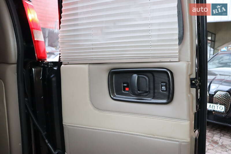 Мінівен Chevrolet Express 2014 в Львові