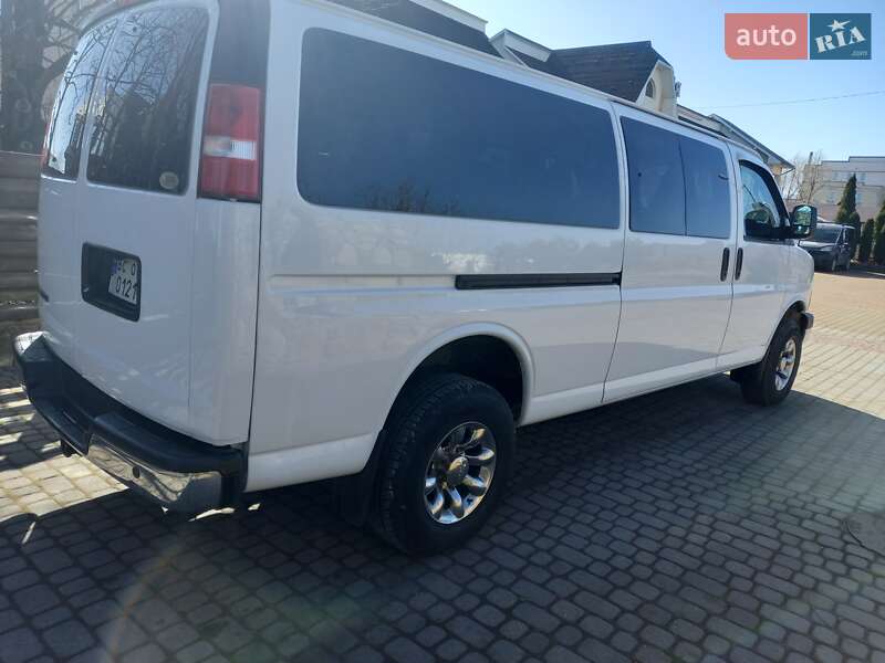 Мінівен Chevrolet Express 2017 в Долині