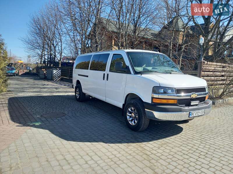 Мінівен Chevrolet Express 2017 в Долині