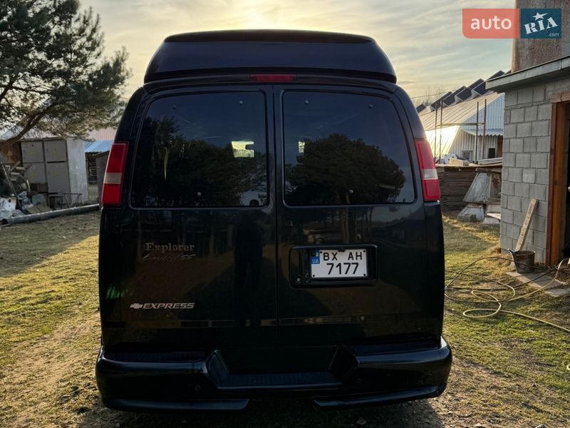 Минивэн Chevrolet Express 2008 в Нетешине