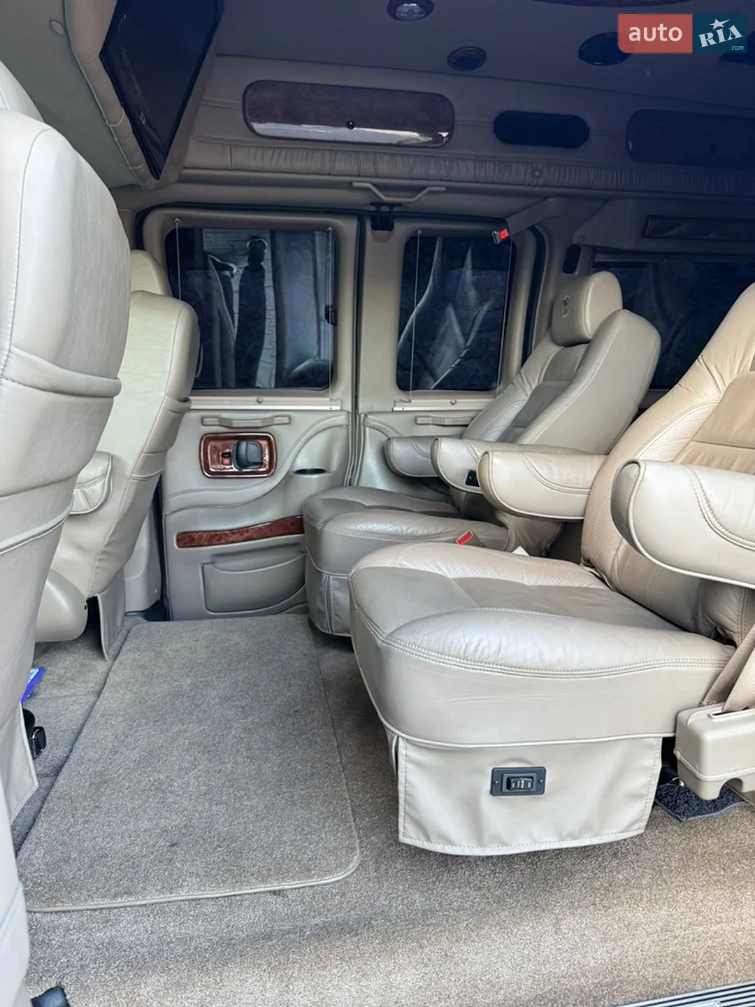 2012 Chevrolet Express - мініатюра 14
