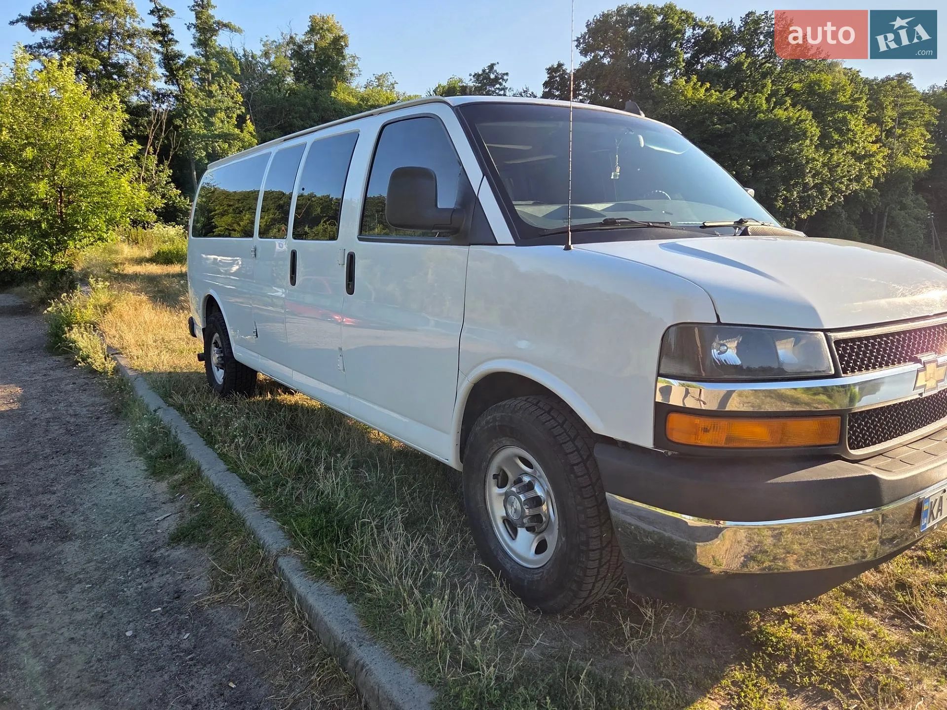 2018 Chevrolet Express - мініатюра 2