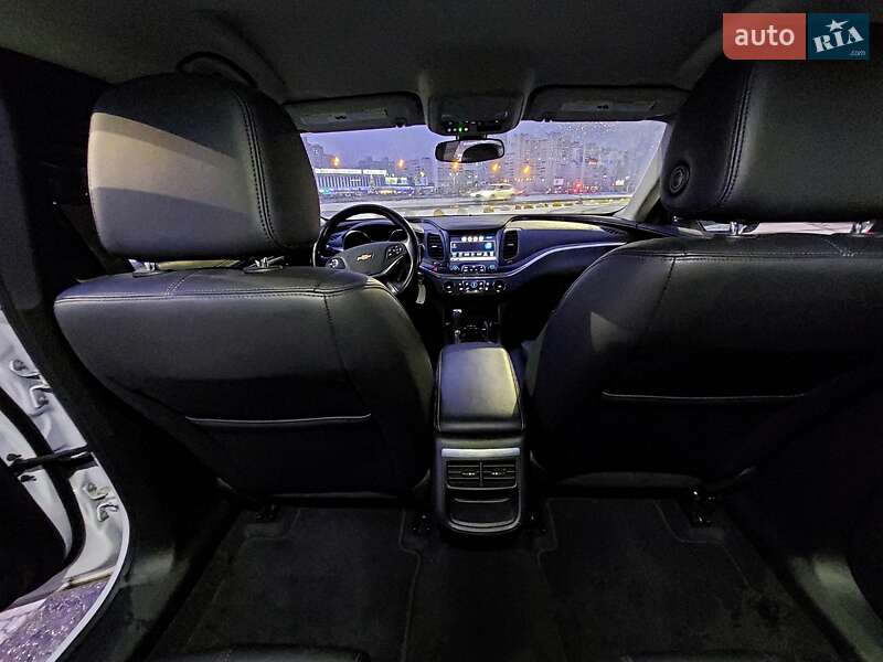 Седан Chevrolet Impala 2016 в Києві