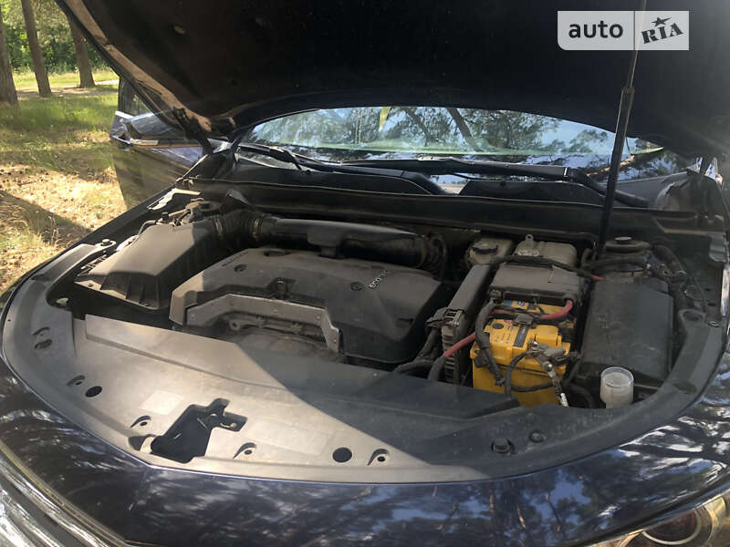 Седан Chevrolet Impala 2016 в Сумах