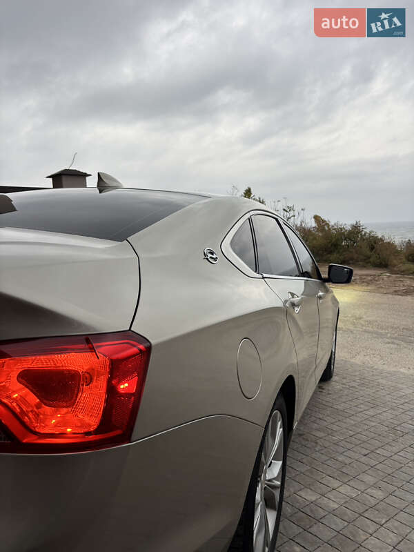 Седан Chevrolet Impala 2015 в Одессе