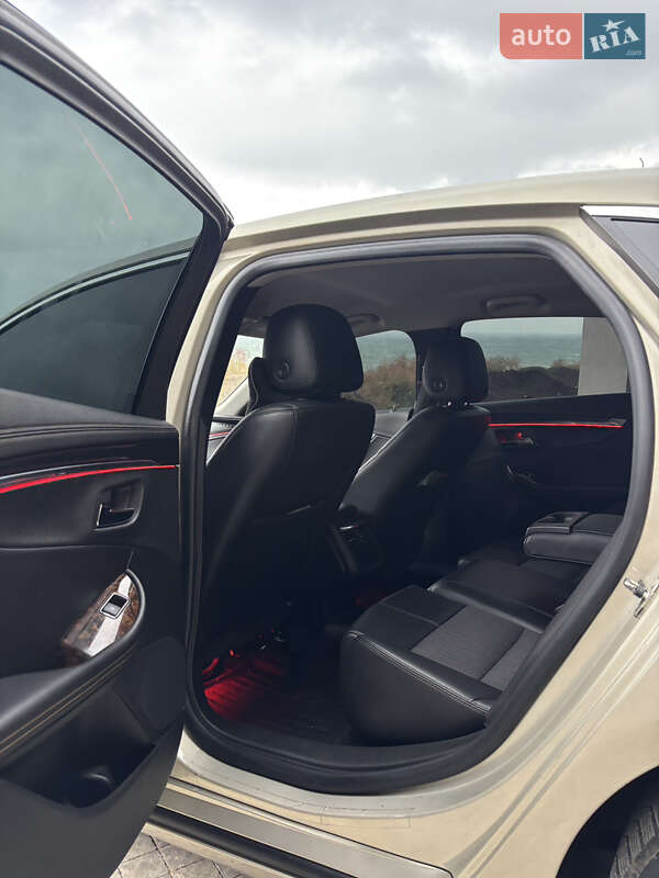 Седан Chevrolet Impala 2015 в Одессе