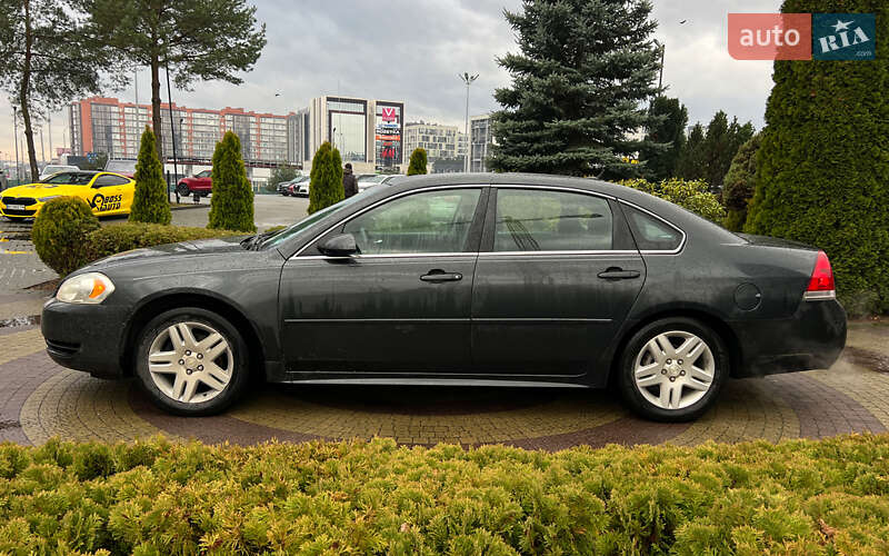 Седан Chevrolet Impala 2013 в Львові