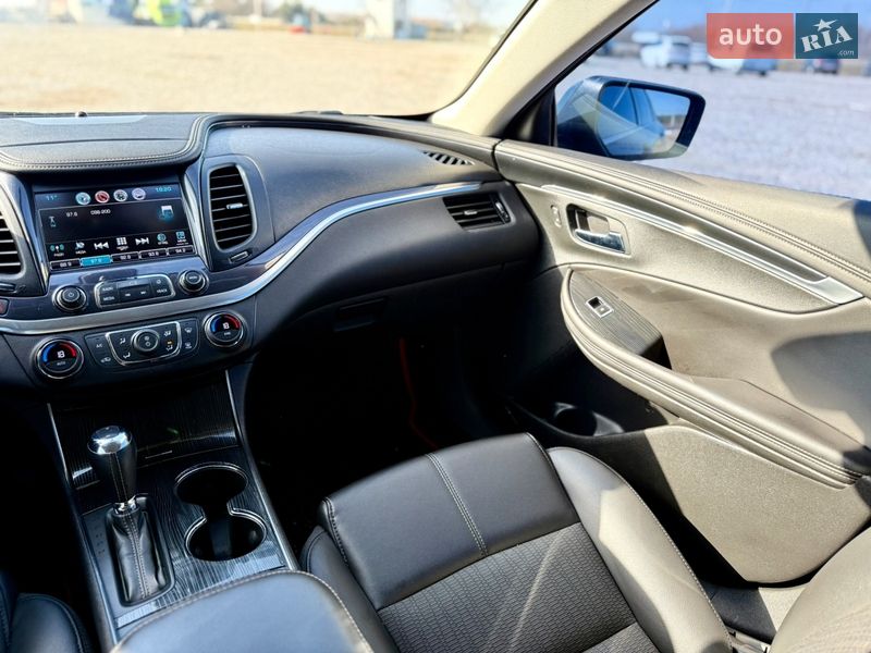 Седан Chevrolet Impala 2018 в Львове