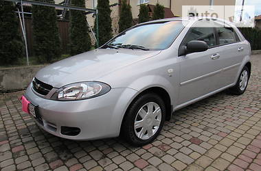 Хетчбек Chevrolet Lacetti 2005 в 