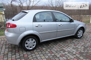 Хетчбек Chevrolet Lacetti 2005 в 