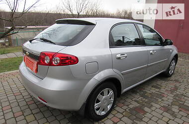 Хетчбек Chevrolet Lacetti 2005 в 