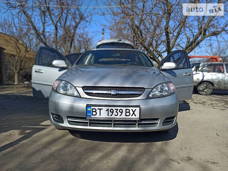 Хетчбек Chevrolet Lacetti 2005 в 