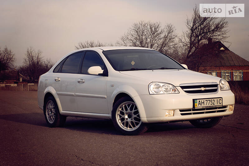 Седан Chevrolet Lacetti 2012 в 