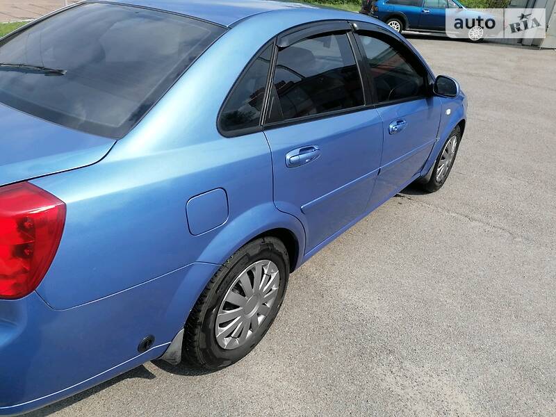 Седан Chevrolet Lacetti 2004 в Чернігові