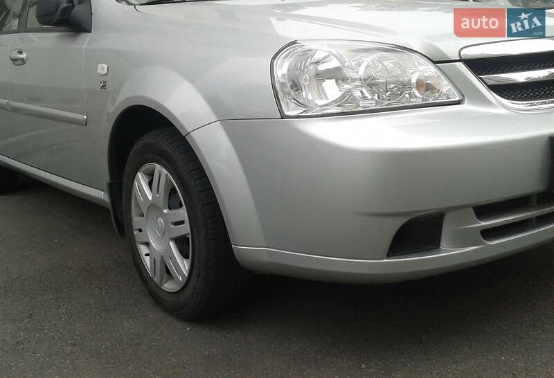 Седан Chevrolet Lacetti 2005 в Києві