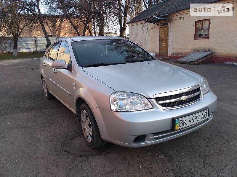 Седан Chevrolet Lacetti 2008 в Ровно