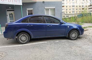 Седан Chevrolet Lacetti 2004 в Киеве