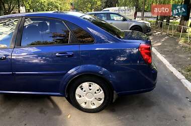 Седан Chevrolet Lacetti 2008 в Киеве