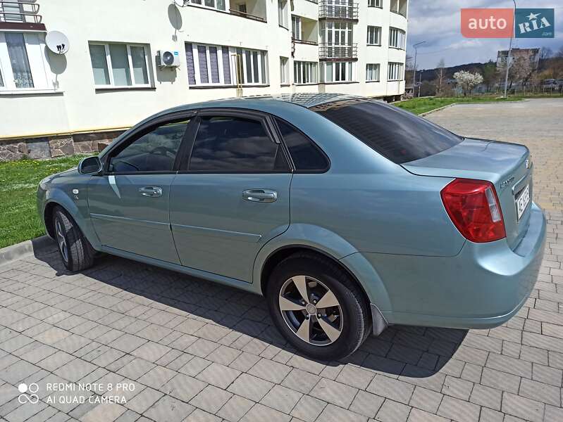 Седан Chevrolet Lacetti 2008 в Львові