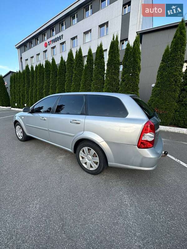 Универсал Chevrolet Lacetti 2008 в Киеве