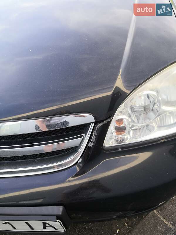 Седан Chevrolet Lacetti 2005 в Львове