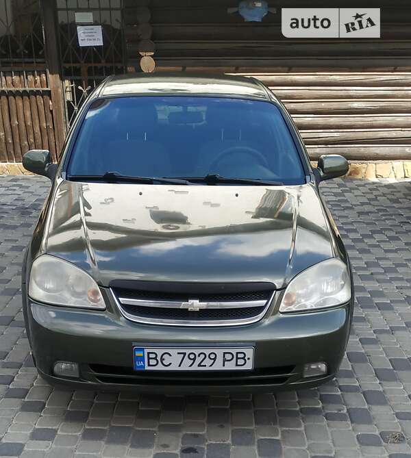 Седан Chevrolet Lacetti 2005 в Львове