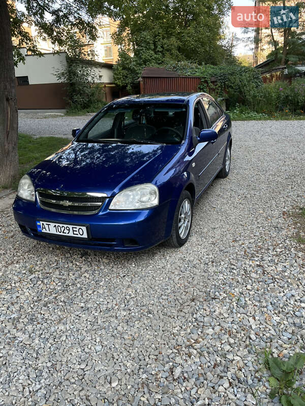 Седан Chevrolet Lacetti 2005 в Івано-Франківську