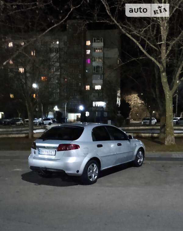 Хетчбек Chevrolet Lacetti 2006 в Южному