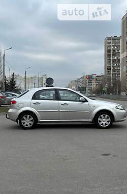 Хэтчбек Chevrolet Lacetti 2006 в Киеве