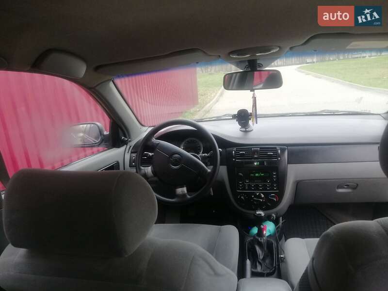 Седан Chevrolet Lacetti 2005 в Львове