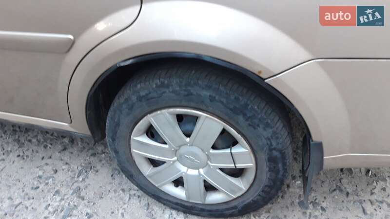 Седан Chevrolet Lacetti 2006 в Сумах