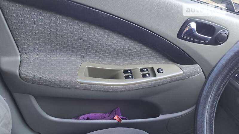 Хэтчбек Chevrolet Lacetti 2005 в Черновцах