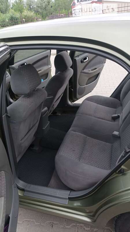 Хэтчбек Chevrolet Lacetti 2005 в Черновцах